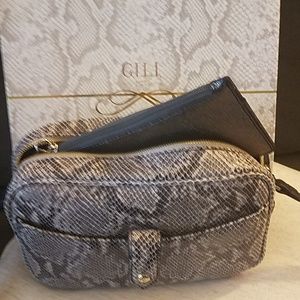 Crossbody black snakeskin embosset d
